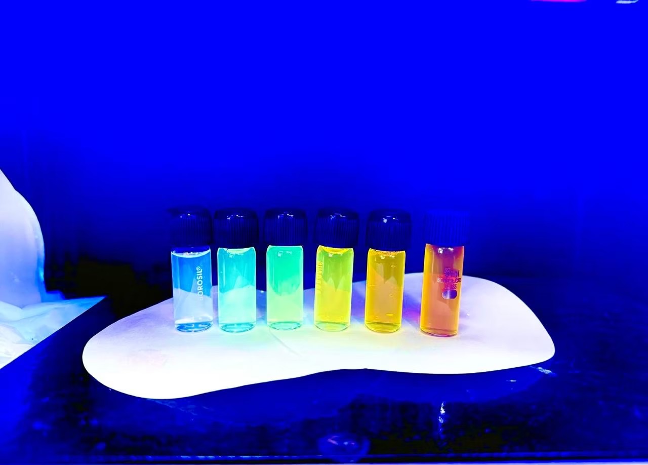 Quantum dots laser-assisted synthesis